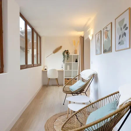 Apartment Destination Royale *